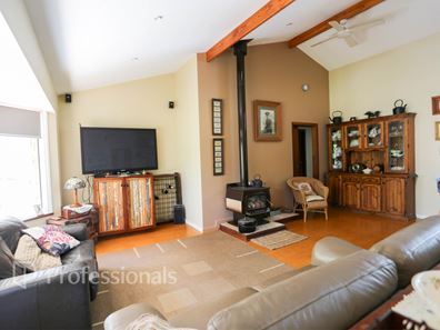 26 Connolly Street, Pink Lake WA 6450