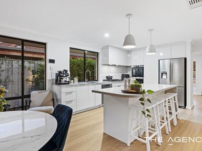 11 Aviary Gardens, Rivervale WA 6103