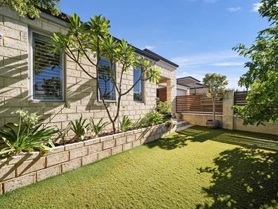 17 Dumaresq Loop, Quinns Rocks WA 6030