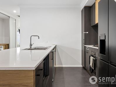 10 Minigwal Loop, Hammond Park WA 6164