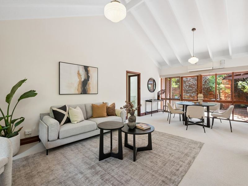 2/24 Salvado Street, Cottesloe