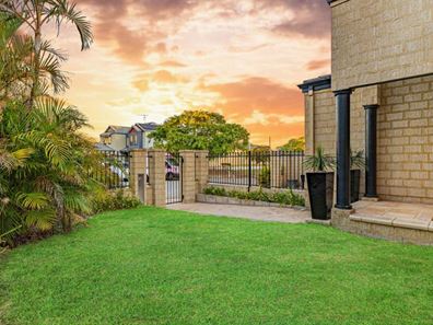 51 San Marco Quays, Halls Head WA 6210