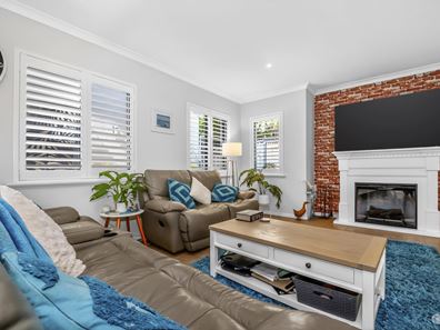 2/12 Hymus Street, Rockingham WA 6168