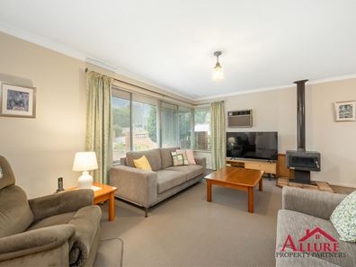 6 Sonego Avenue, Kelmscott WA 6111