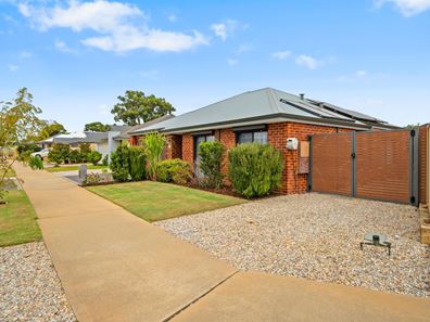 28 Ashwood Parkway, Lakelands WA 6180