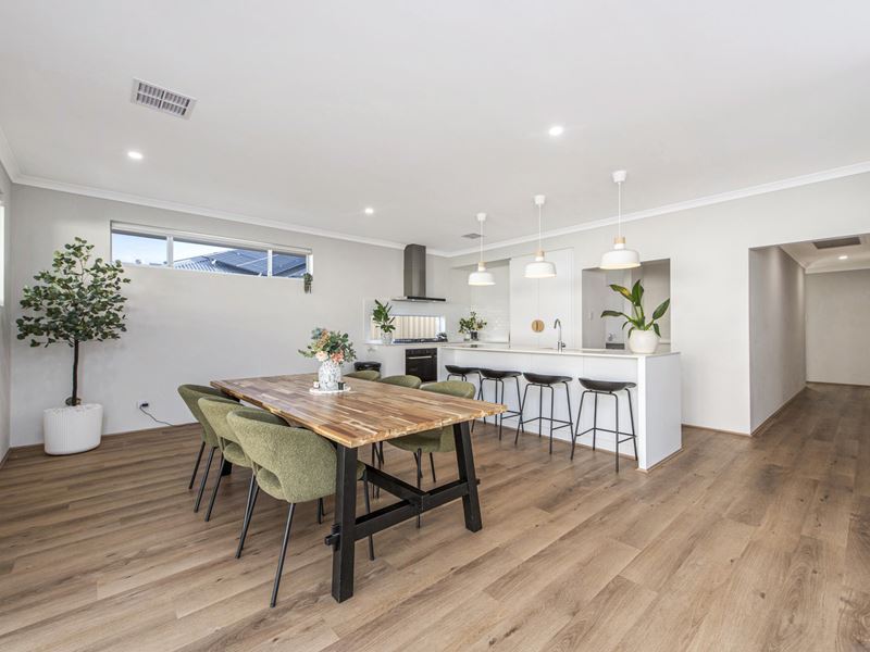 21 Lavinia  Crescent, Secret Harbour WA 6173