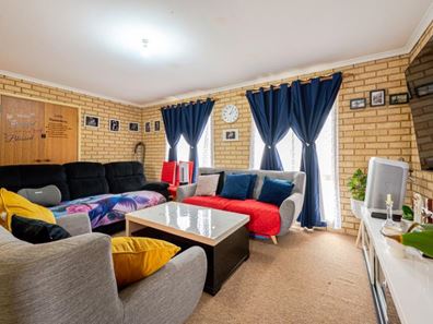 4/39 Assen Street, Utakarra WA 6530