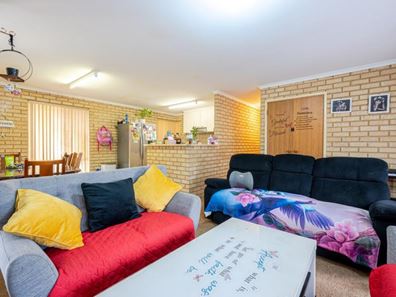 4/39 Assen Street, Utakarra WA 6530