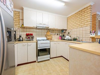 4/39 Assen Street, Utakarra WA 6530