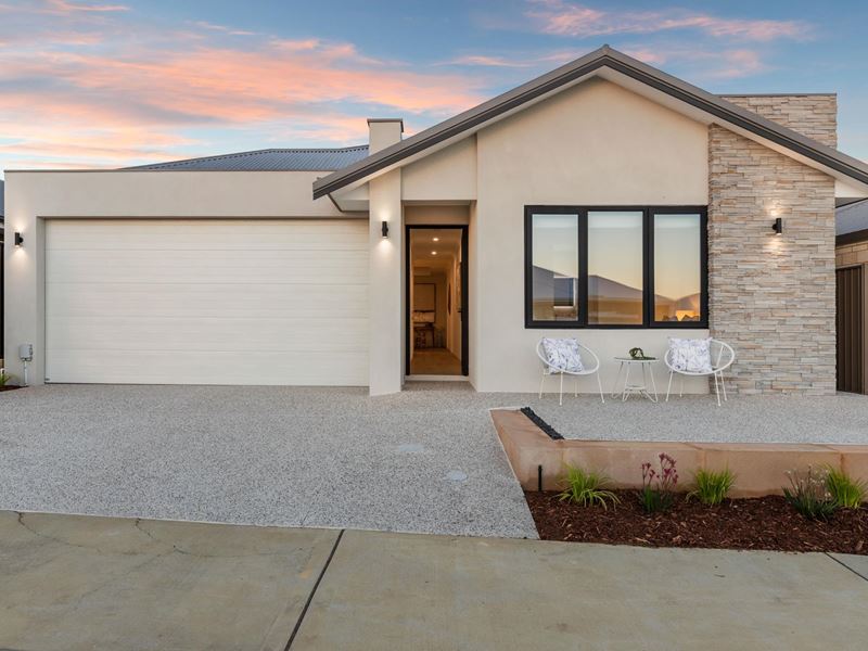 27 Macdonnell Avenue, Clarkson WA 6030