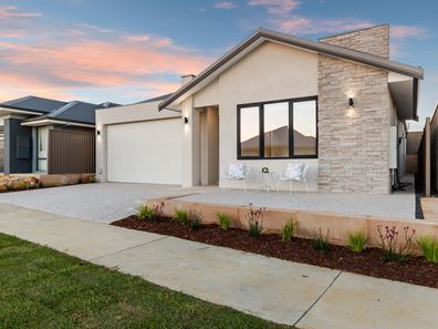 27 Macdonnell Avenue, Clarkson WA 6030