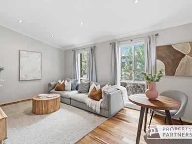 8/24 Stewart Street, Scarborough WA 6019