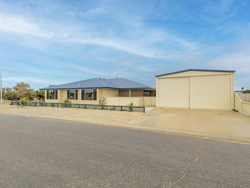 14 Pethick Loop, Green Head WA 6514
