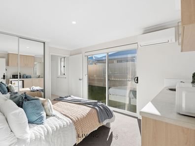 Room/6  4 Garrard Parade, Two Rocks WA 6037