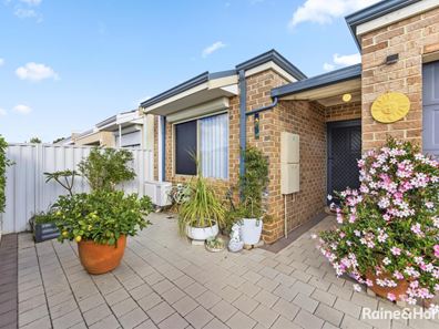 6/40 Kemp Street, Pearsall WA 6065