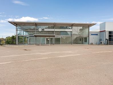 107-109 North West Coastal Highway, Wonthella WA 6530