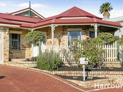 4 Akera Close, Hillarys WA 6025