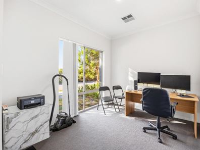 17 Broadwater Avenue, Anketell WA 6167
