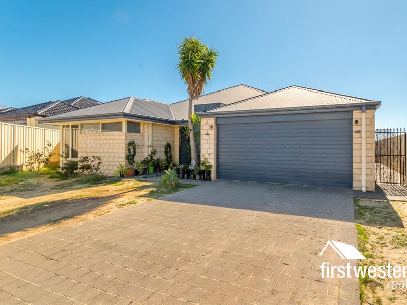 12 Bartholdi Corner, Tapping WA 6065