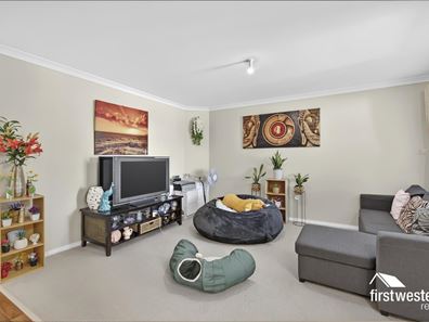 12 Bartholdi Corner, Tapping WA 6065