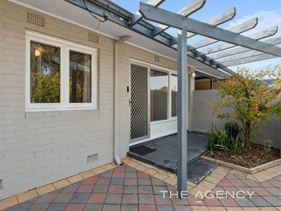 21A Sturtridge Road, Lockridge WA 6054