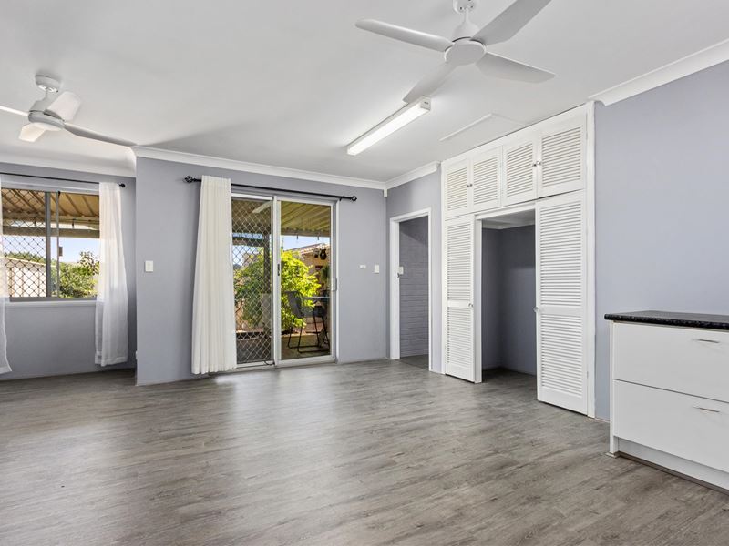 Studio/68 Frederick Road, Hamilton Hill WA 6163