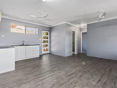 Studio/68 Frederick Road, Hamilton Hill WA 6163
