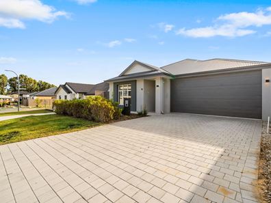 28 Headingley Link, Meadow Springs WA 6210
