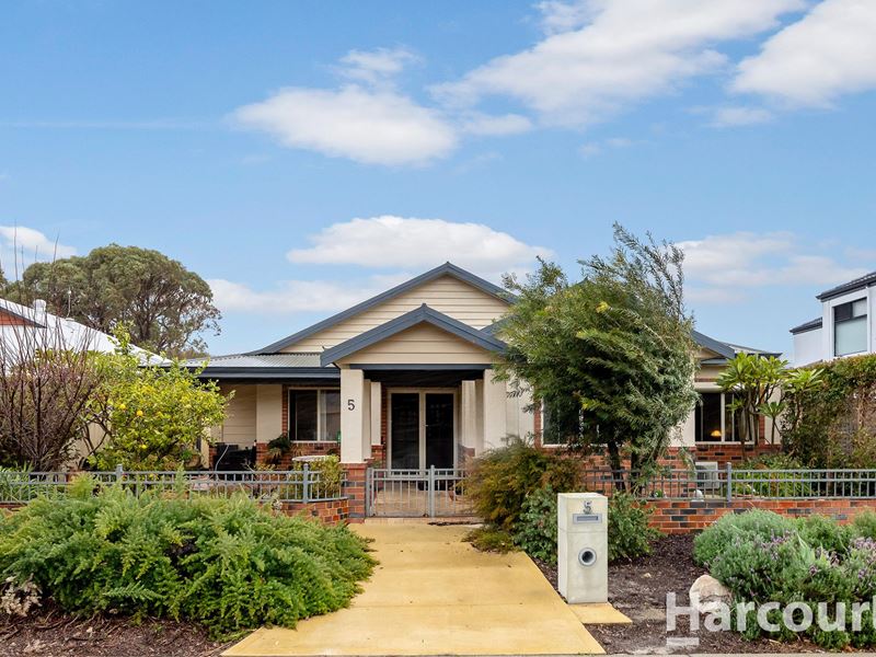 5 Tasman Loop, Dudley Park WA 6210