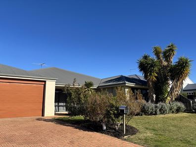3 Lomatia Ramble, Halls Head WA 6210