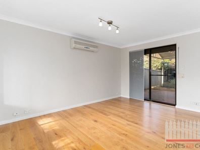 24/8 Garnsworthy Place, Bassendean WA 6054