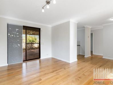 24/8 Garnsworthy Place, Bassendean WA 6054