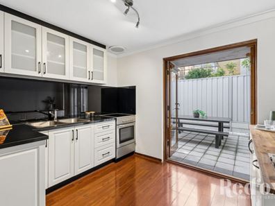2/18 Seventh Avenue, Maylands WA 6051