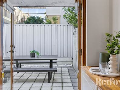 2/18 Seventh Avenue, Maylands WA 6051