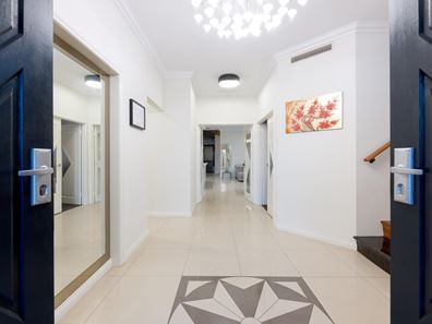 17 Samphire Road, Canning Vale WA 6155
