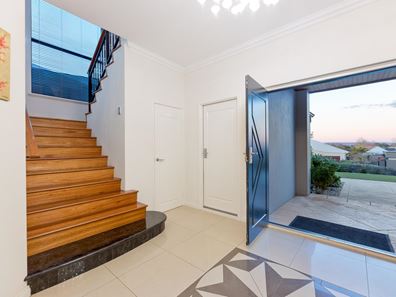 17 Samphire Road, Canning Vale WA 6155