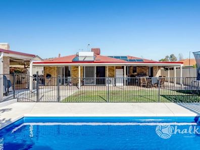 32 Holcombe Road, Warnbro WA 6169