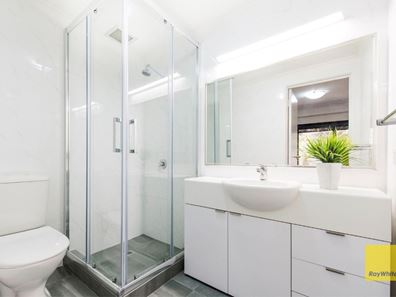 24/122 Mounts Bay Road, Perth WA 6000