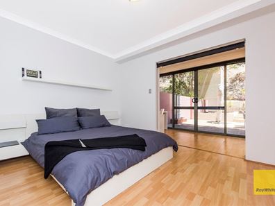 24/122 Mounts Bay Road, Perth WA 6000
