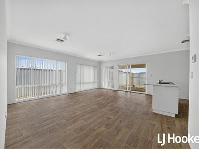21 Azzurra Loop, Two Rocks WA 6037