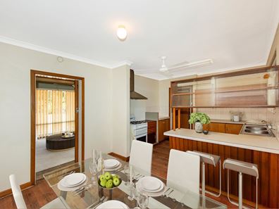 12 Western Place, High Wycombe WA 6057