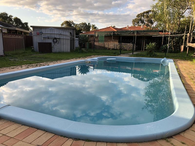 6 Merino Court, Thornlie WA 6108