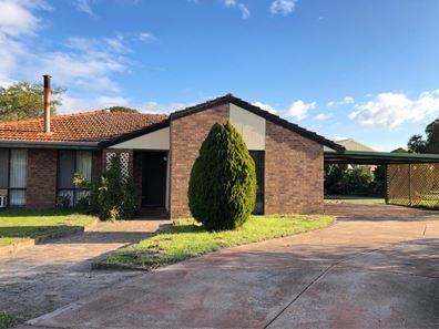6 Merino Court, Thornlie WA 6108