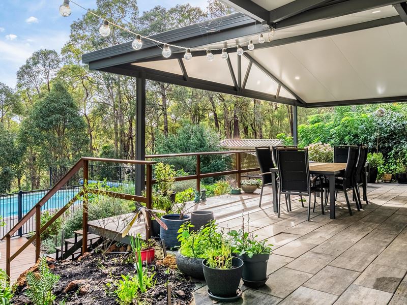 118 Peet Road, Roleystone WA 6111