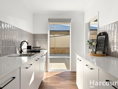 28 Goldsworthy Loop, Dawesville WA 6211
