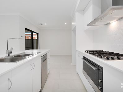 13 Durham Road, Aubin Grove WA 6164