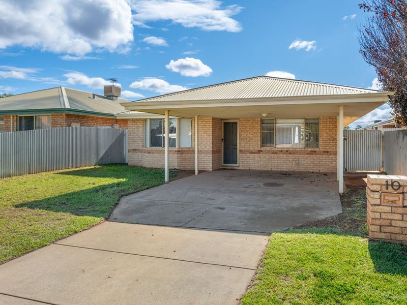 10 Rourke Cove, Somerville