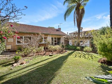 9 Cormack Road, Alfred Cove WA 6154