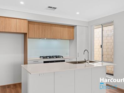 15 Malachite Way, Henley Brook WA 6055