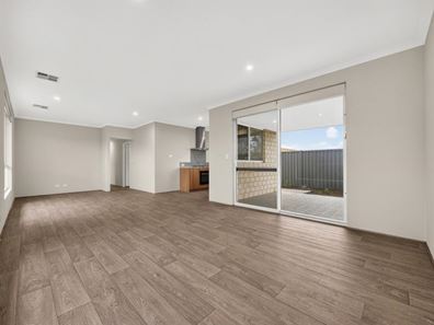 54 Wellington Avenue, Lakelands WA 6180